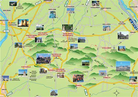 Carte des Alpilles et villages perchés