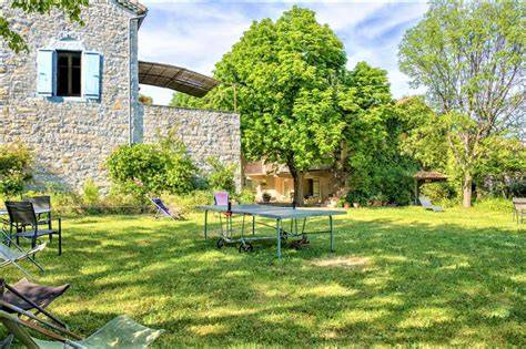 campagne pierres apparentes gîte de groupe