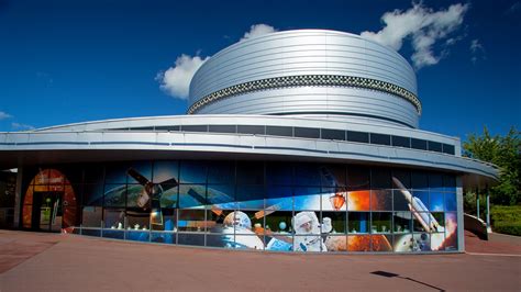 architecture pavillons Futuroscope (pavillons emblématiques et symbolique)