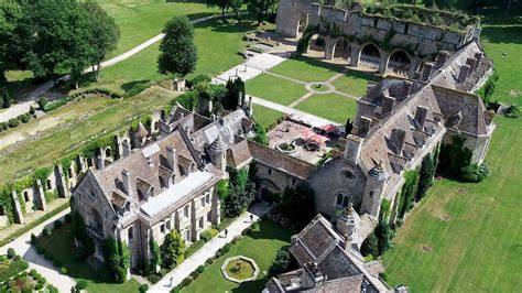 Abbaye des Vaux de Cernay image suggestion