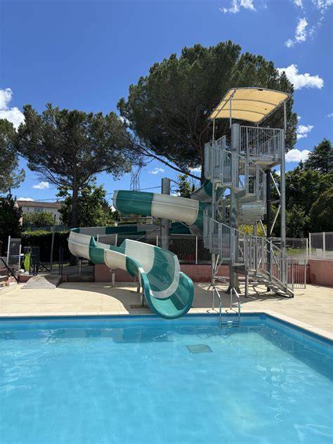 espace aquatique et toboggans