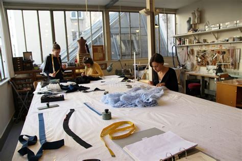 atelier haute couture à Paris