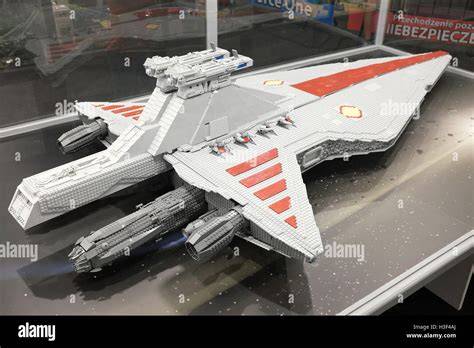 image de vaisseau lego star wars exposition