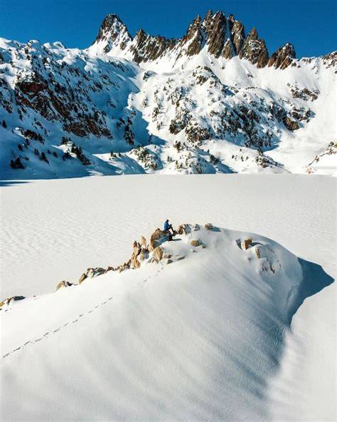 paysages enneigés des Pyrénées